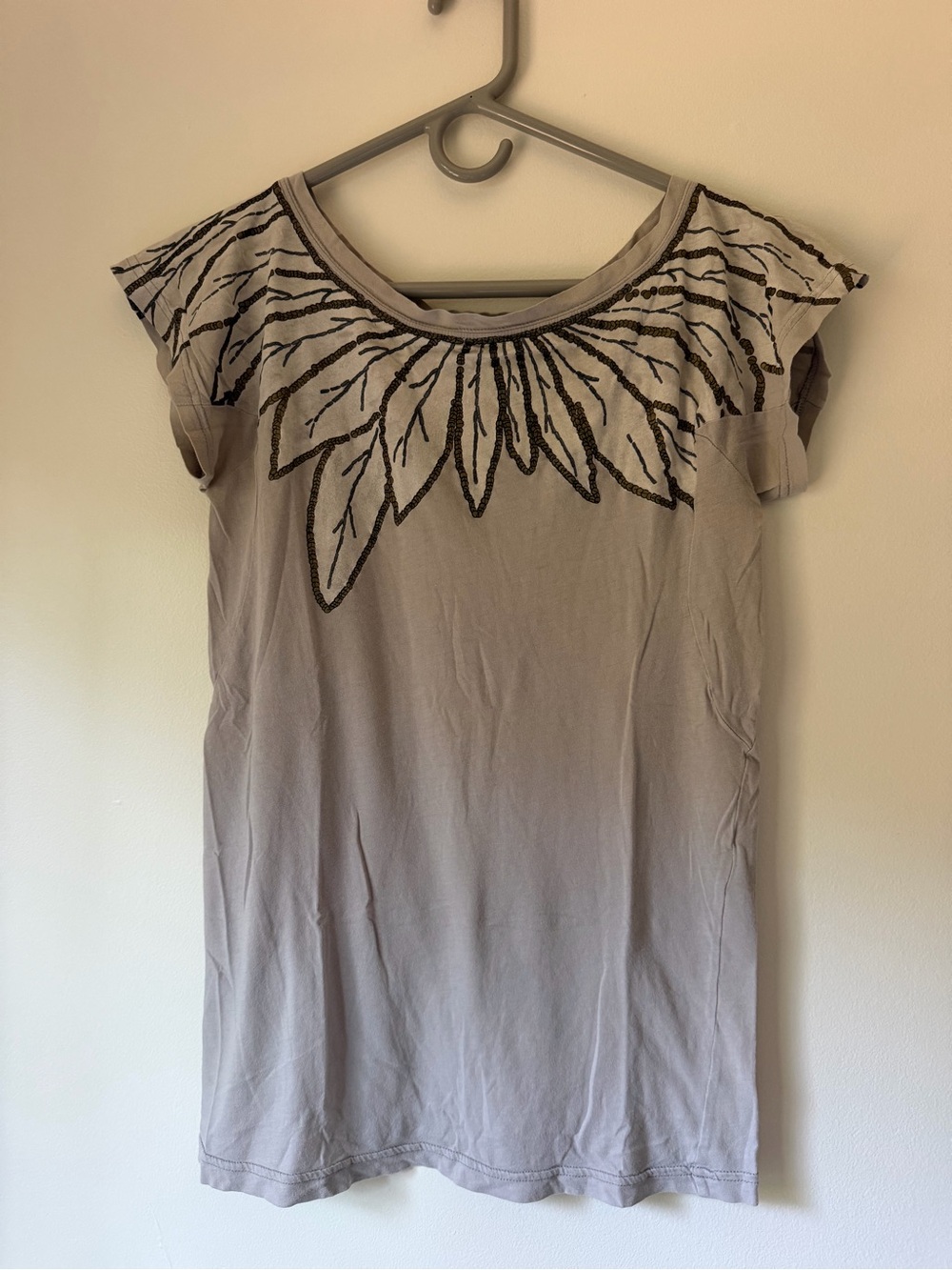 Marc By Marc Jacobs Taupe Short Sleeve Tee with Black Feather Yoke
